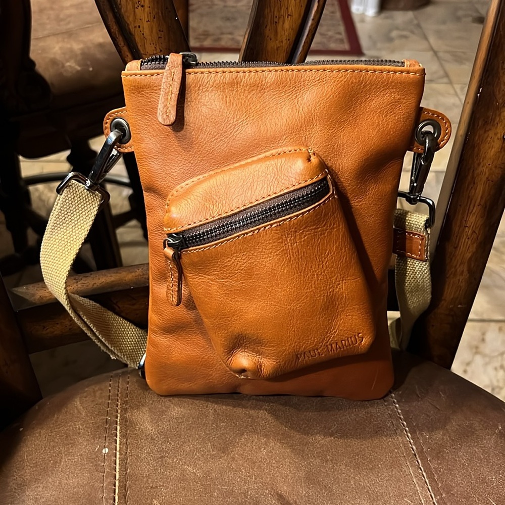 Paul Marius Men Messenger Bag with Rustic Leather Finish